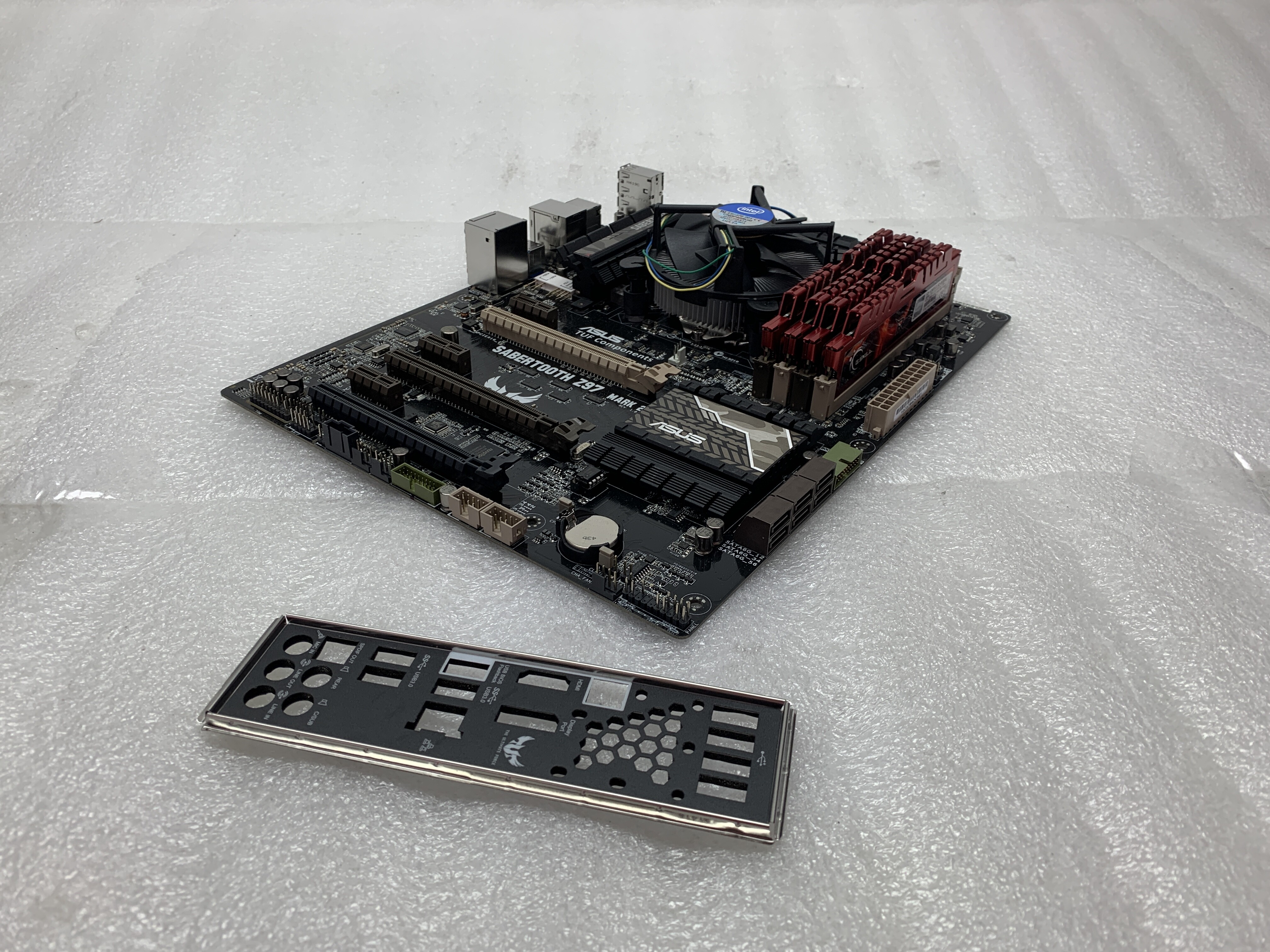 ASUS Sabertooth Z97 Mark 2 ATX Motherboard Core i7-4790K 4GHz 16GB