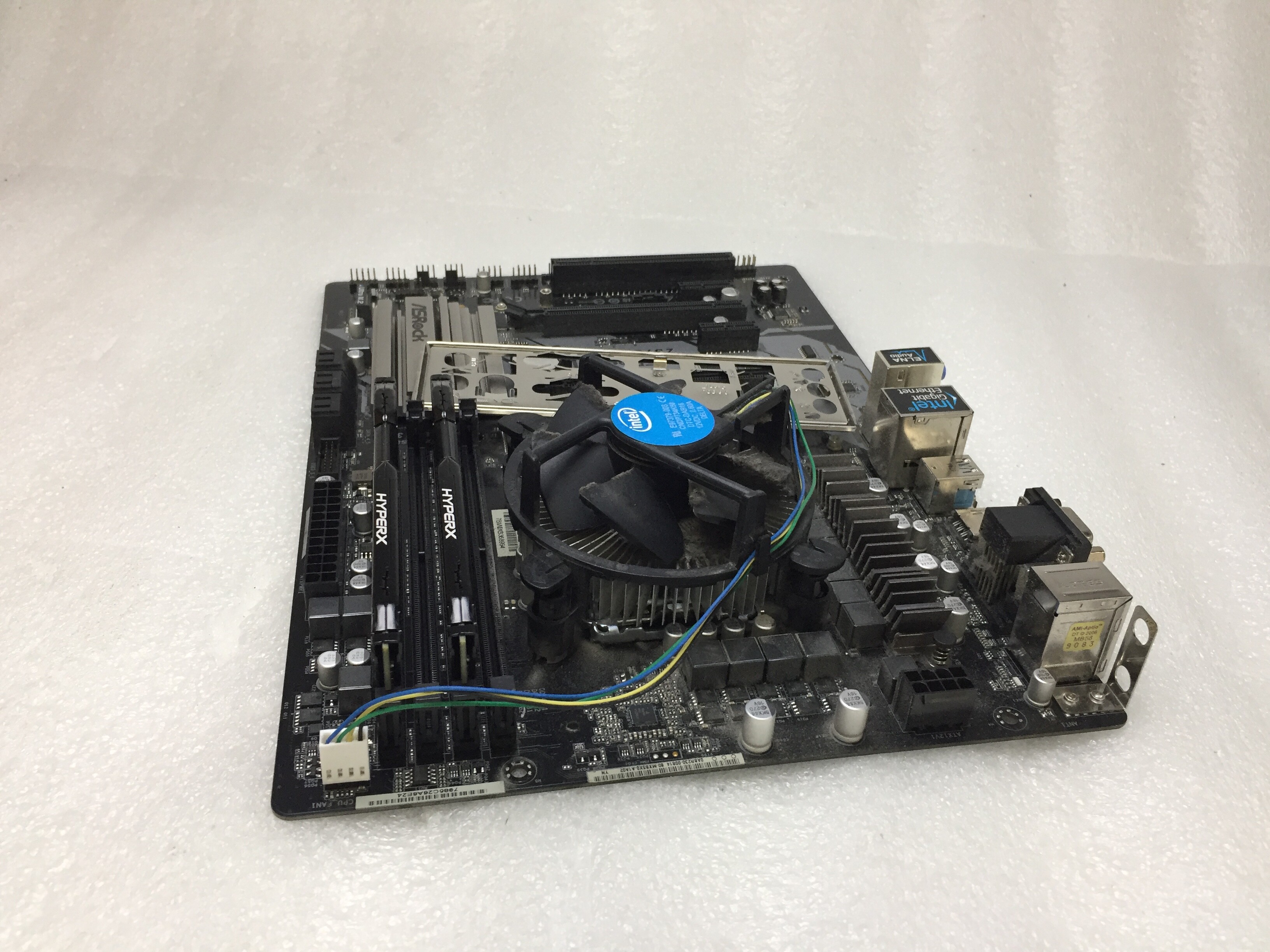 CPU Intel Core i7-8700 & ASRock Z370 Pro4 ASRock Z370 Pro4 ATX motherboard Core i7-8700 3.2GHz 6 Cores