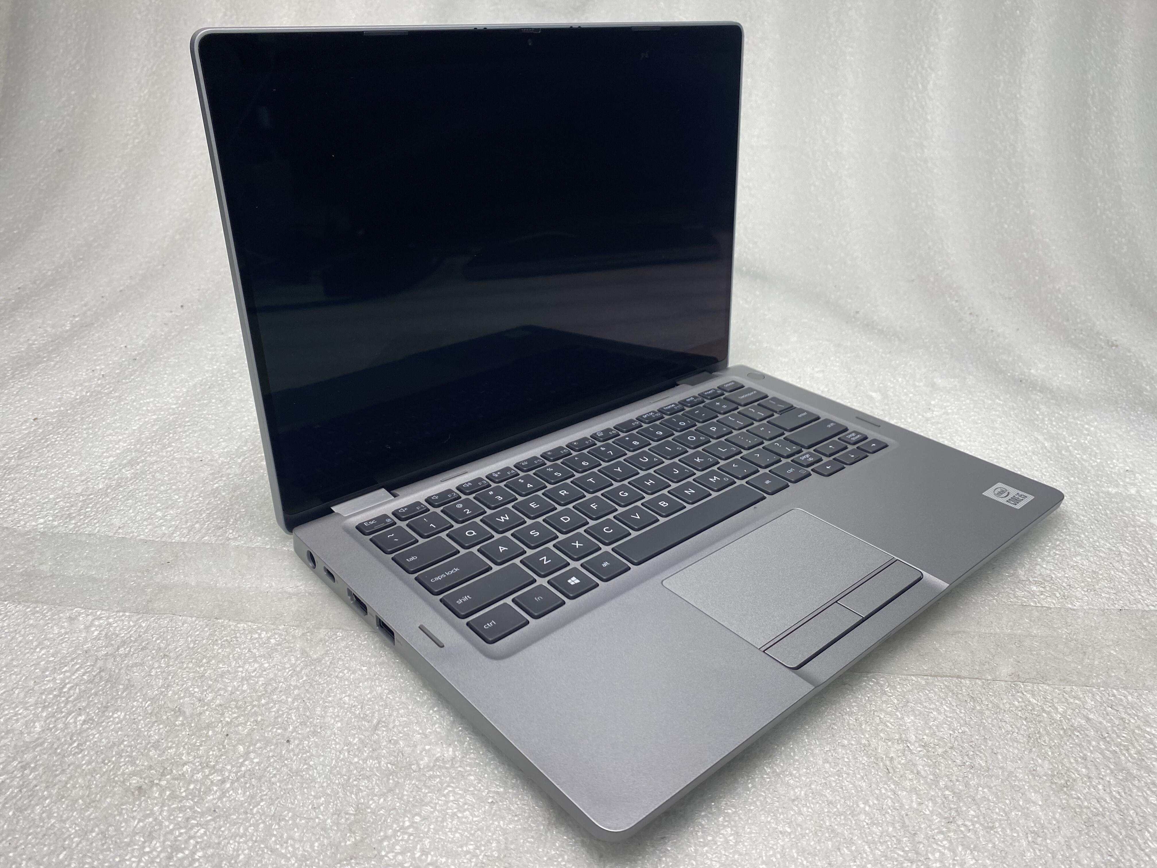 Dell Dell Inc. Latitude 5310 Core i7 10610U 1.80GHz/32 GB/512 GB