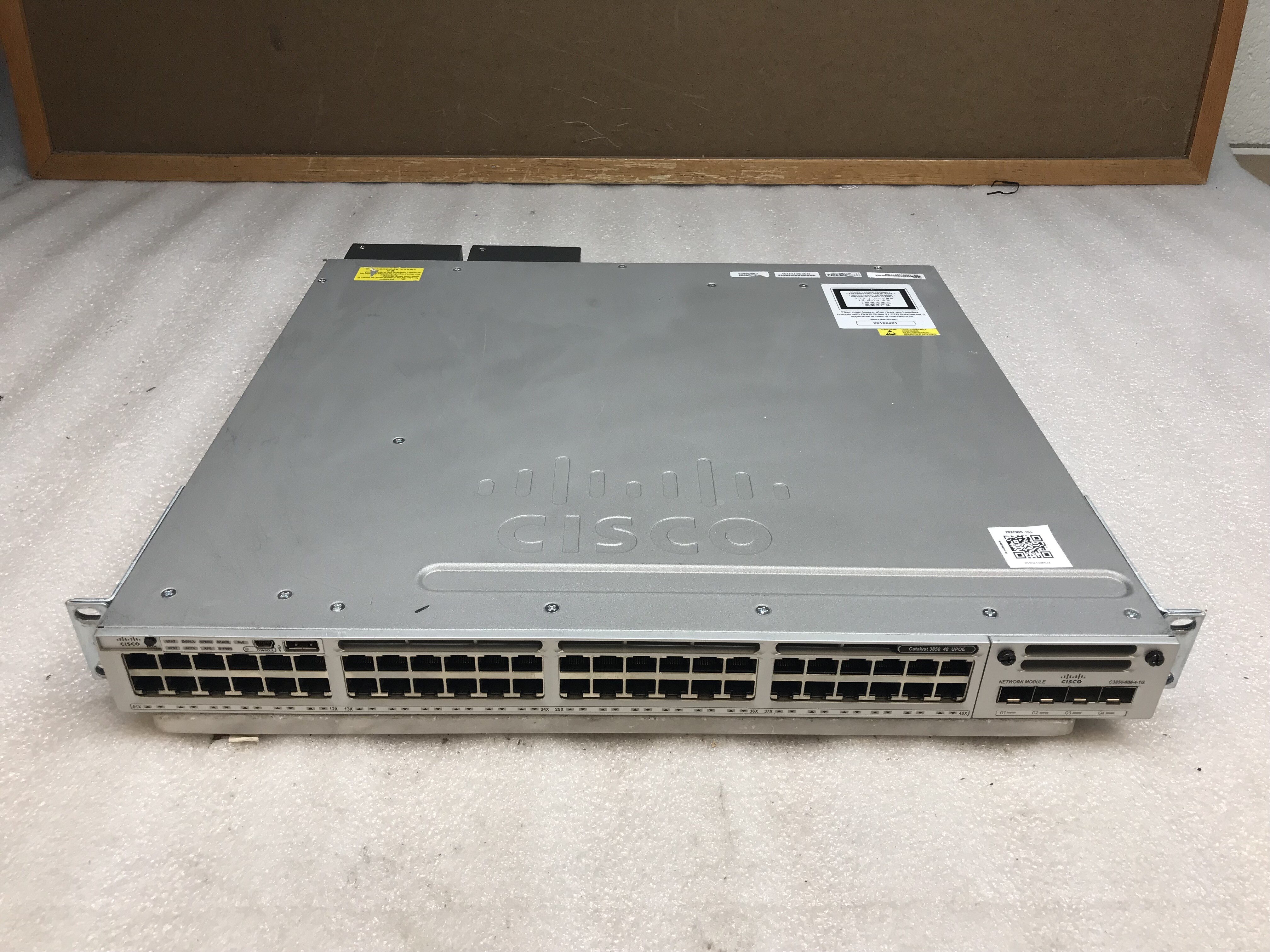 【中古】Cisco Catalyst 3850 48U UPoE Cisco Catalyst 3850 48 UPOE 48-Port Gigabit Switch C3850-NM-4-1G