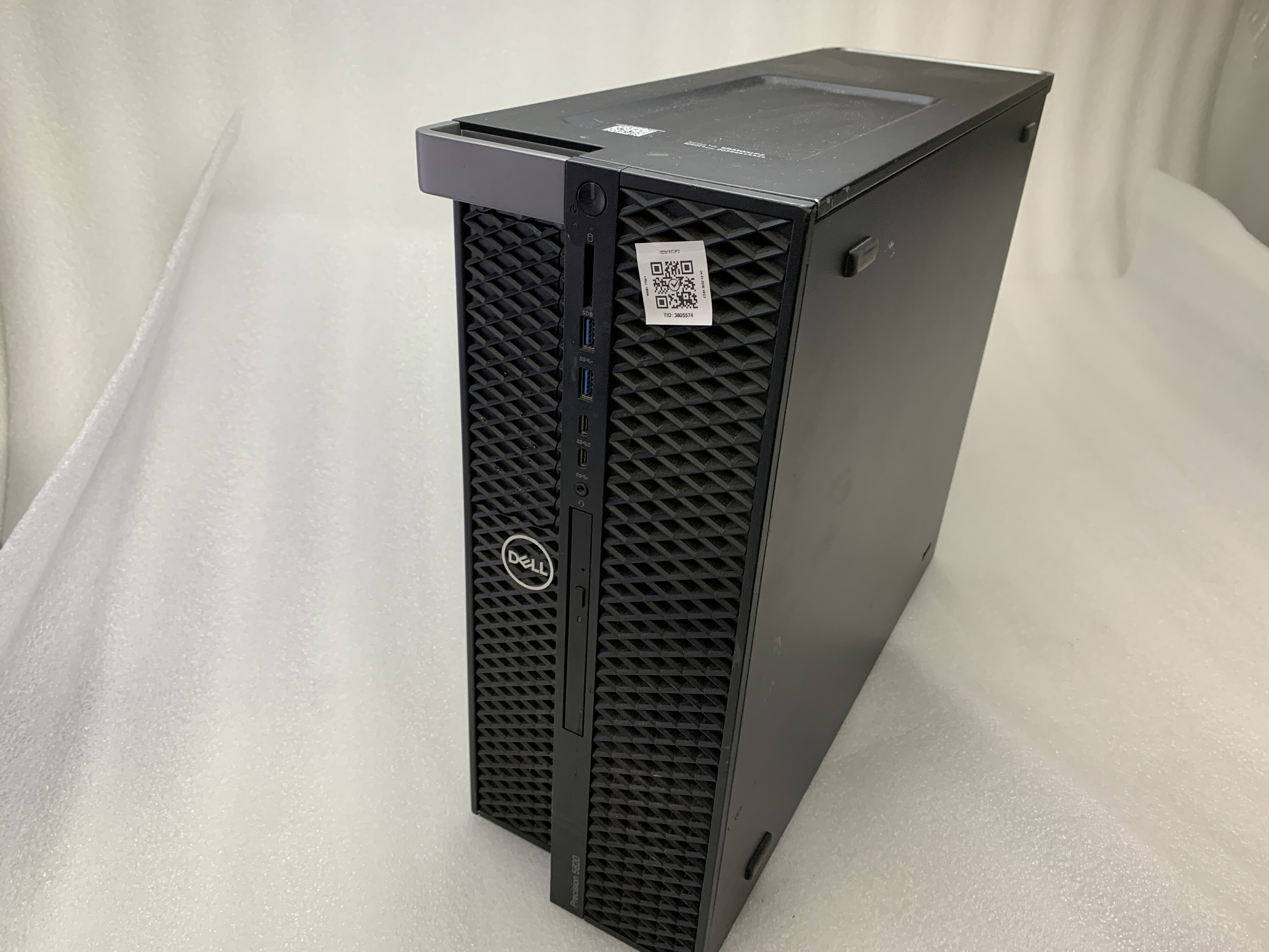 Dell Precision 5820 Tower Xeon W-2102 2.9GHz 32GB RAM NO HDD